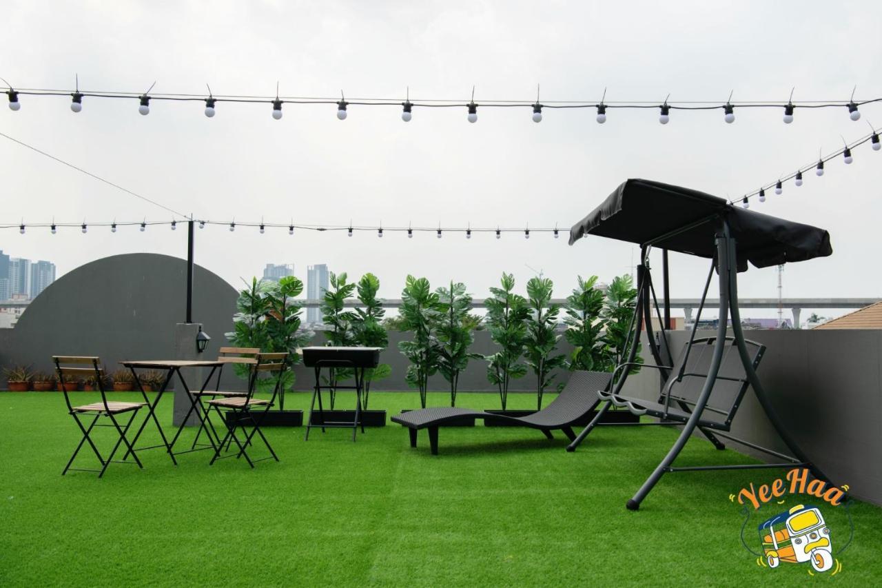 Yeehaa Bangsue Aparthotel Bangkok Exterior photo